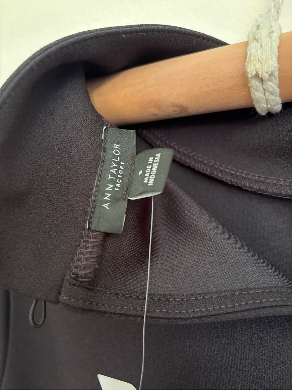 Ann Taylor Black Mock Neck Puff Sleeve Top - Picture 4 of 5